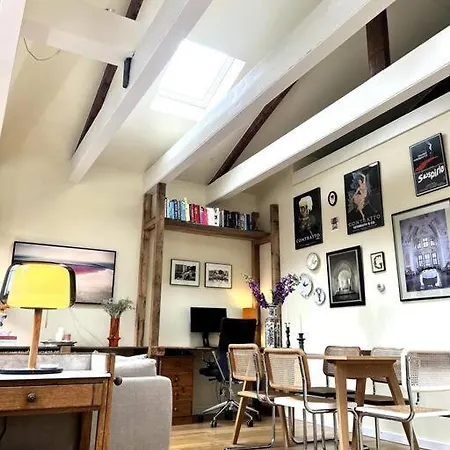 Apartamento Unieke Locatie In Centrum Van *